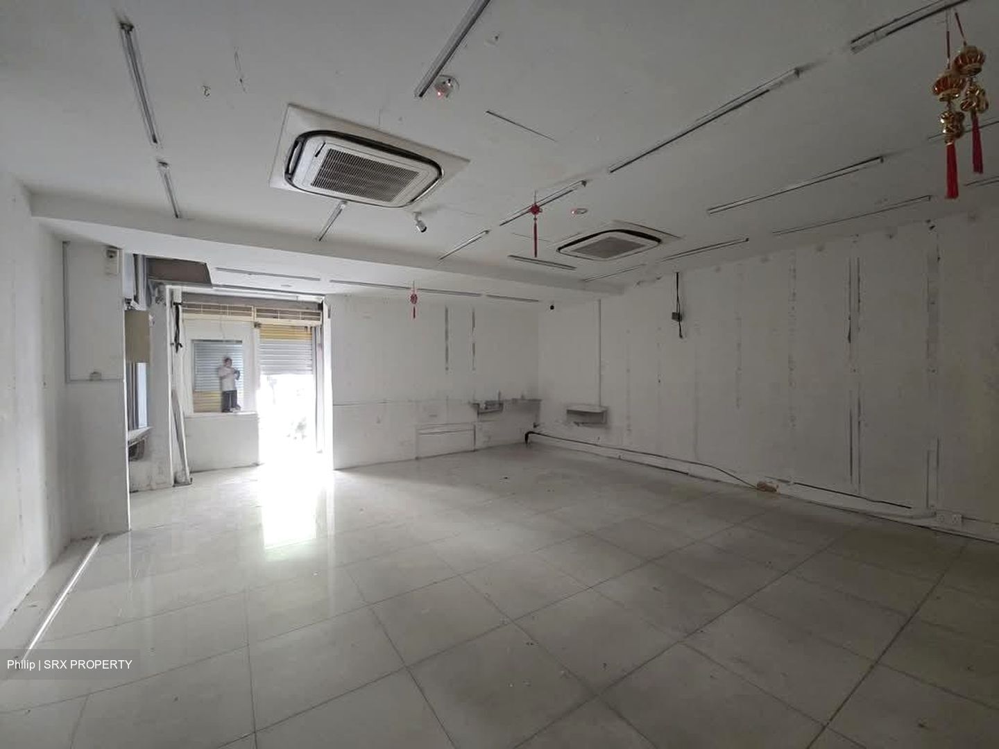 Toa Payoh Central (D12), Shop House #585384121